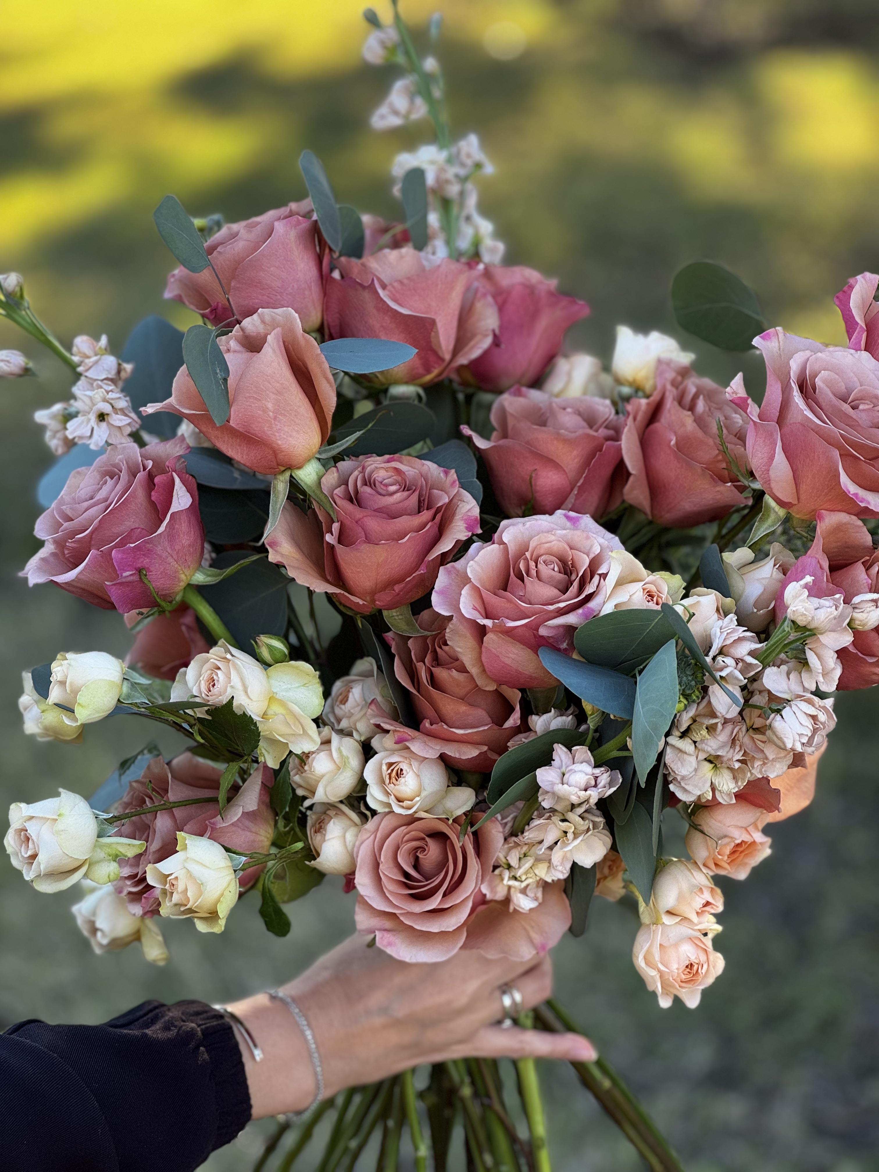 Peach Rose Elegance - image 6